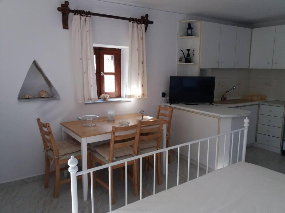 Grandpa Simos' Traditional Guest House Agios Romanos Екстериор снимка